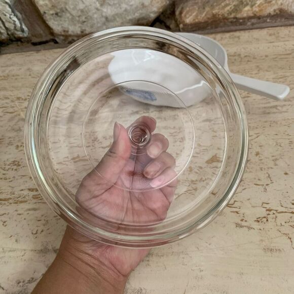 Vintage CorningWare Colonial house browning skillet with lid - Picture 3 of 10